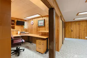 303 7th St, Anacortes, WA 98221 - Photo 17