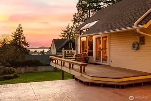 303 7th St, Anacortes, WA 98221 - Photo 3