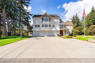 303 7th St, Anacortes, WA 98221 - Photo 37