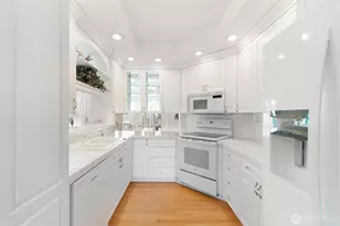 303 7th St, Anacortes, WA 98221 - Photo 27