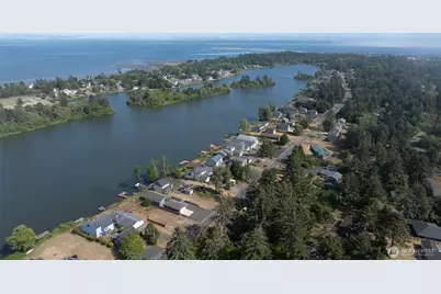 544 Mt Olympus Avenue SE, Ocean Shores, WA 98569 - Photo 27