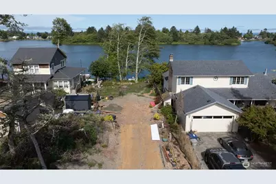 544 Mt Olympus Avenue SE, Ocean Shores, WA 98569 - Photo 21