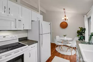8901 Emerson Pl, Everett, WA 98208 - Photo 9