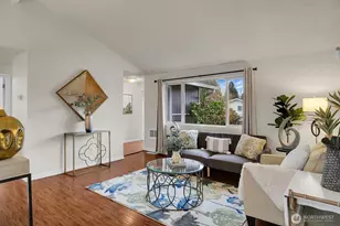 8901 Emerson Pl, Everett, WA 98208 - Photo 5
