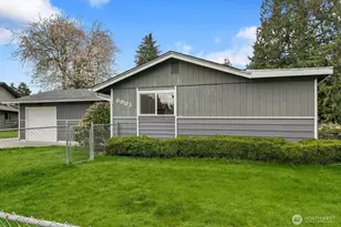 8901 Emerson Pl, Everett, WA 98208 - Photo 17