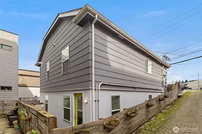 5045 37th Avenue S, Seattle, WA 98118 - Photo 3