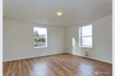 5045 37th Avenue S, Seattle, WA 98118 - Photo 9