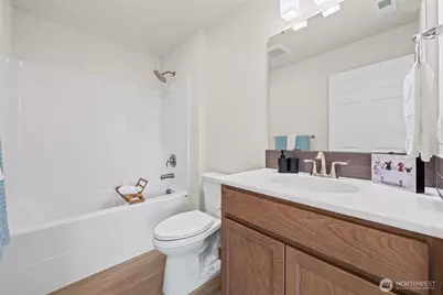 414 Comet Street, Milton, WA 98354 - Photo 25
