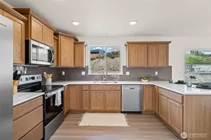 414 Comet St, Milton, WA 98354 - Photo 11