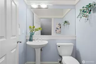 2313 N 39th St, Seattle, WA 98103 - Photo 13