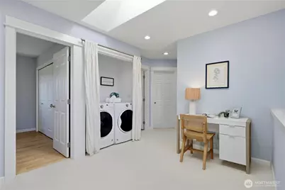 2313 N 39th Street, Seattle, WA 98103 - Photo 25