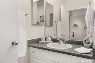 2415 2nd Ave, Seattle, WA 98121 - Photo 15