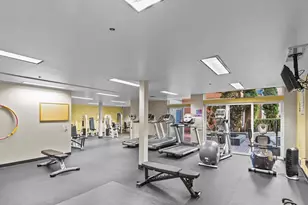 2415 2nd Ave, Seattle, WA 98121 - Photo 27