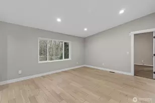 2402 S 370th Pl, Federal Way, WA 98003 - Photo 11