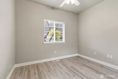 55676 Bay Area Dr NE, Electric City, WA 99123 - Photo 17