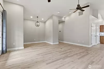 55676 Bay Area Dr NE, Electric City, WA 99123 - Photo 9