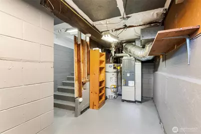 12700 37th Avenue NE, Seattle, WA 98125 - Photo 33