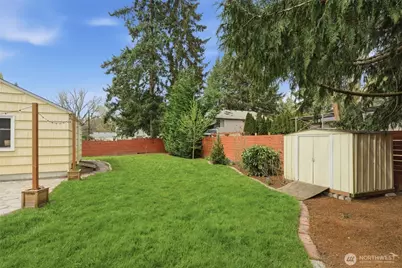 13323 20th Avenue NE, Seattle, WA 98125 - Photo 23