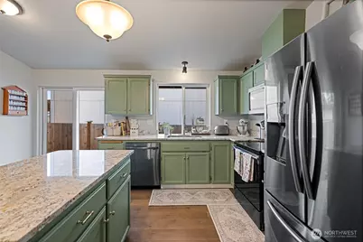 22505 44th Avenue Ct E, Spanaway, WA 98387 - Photo 11