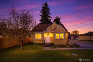 513 S Pine St, Burlington, WA 98233 - Photo 1