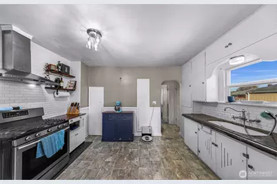 513 S Pine Street, Burlington, WA 98233 - Photo 11