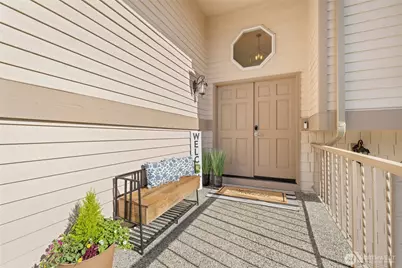 18424 135th Place SE, Renton, WA 98058 - Photo 3