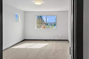 511 Debbie Dr, Sedro Woolley, WA 98284 - Photo 13