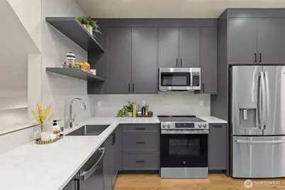 1110 A 34th Avenue, Seattle, WA 98122 - Photo 7