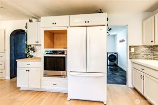 231 W 4th St, Port Angeles, WA 98362 - Photo 13