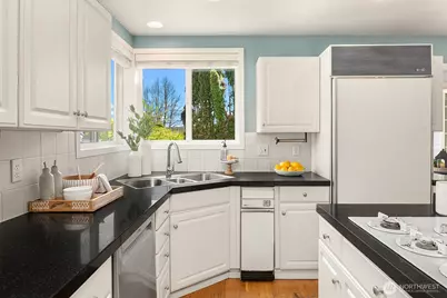1101 NW 59th Street, Seattle, WA 98107 - Photo 9