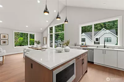 529 SE Bush Street #B, Issaquah, WA 98027 - Photo 13
