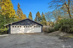 2001 77th Ave NE, Medina, WA 98039 - Photo 29