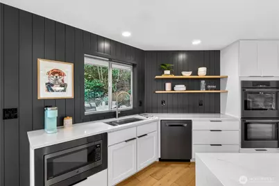 19209 Olympic View Drive, Edmonds, WA 98020 - Photo 11