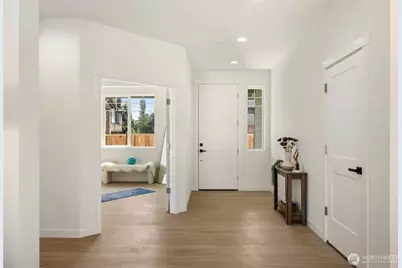 11014 6th Avenue W #B, Everett, WA 98204 - Photo 5