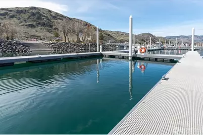 1350 W Woodin Avenue #F4, Chelan, WA 98816 - Photo 15