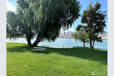 211 Pinnacle Place, Chelan, WA 98816 - Photo 13