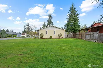 9017 57th Drive NE, Marysville, WA 98270 - Photo 27