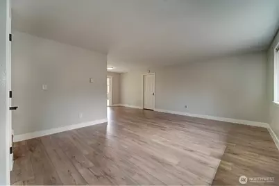 7630 NE Beachwood Avenue, Poulsbo, WA 98370 - Photo 7