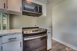 7630 NE Beachwood Ave, Poulsbo, WA 98370 - Photo 13