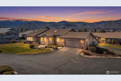 1380 Eastmont Avenue #401, East Wenatchee, WA 98802 - Photo 1