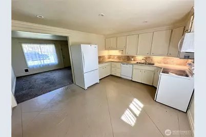 2410 Pacific Avenue, Hoquiam, WA 98550 - Photo 5