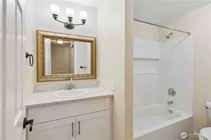 14526 NE 31st St, Bellevue, WA 98007 - Photo 9