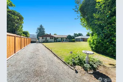 1205 S Walnut Street, Burlington, WA 98233 - Photo 11