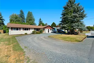 1205 S Walnut St, Burlington, WA 98233 - Photo 3