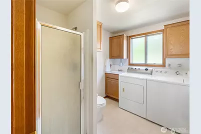 1205 S Walnut Street, Burlington, WA 98233 - Photo 29