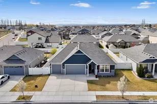 4705 W Merlin St, Moses Lake, WA 98837 - Photo 1