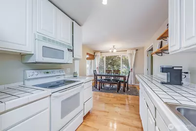 1214 Taylor Avenue N #201, Seattle, WA 98109 - Photo 7