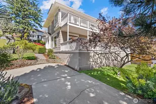 920 4th Ave N, Seattle, WA 98109 - Photo 33