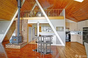 979 Cavalero Rd, Camano Island, WA 98282 - Photo 5