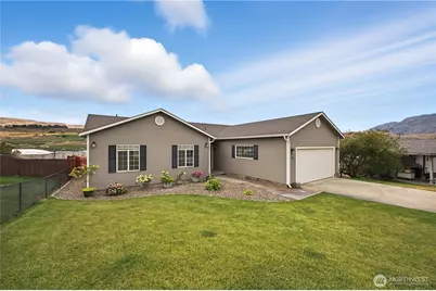 121 Pryor Drive, Pateros, WA 98846 - Photo 1